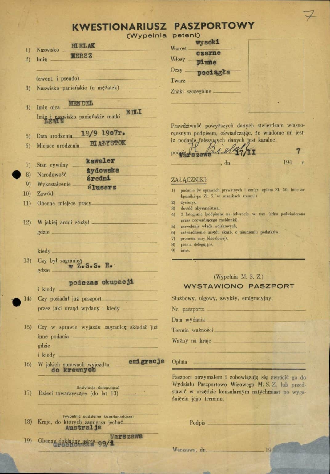 passport questionnaire for a Jewish-Polish citizen from the year 1947