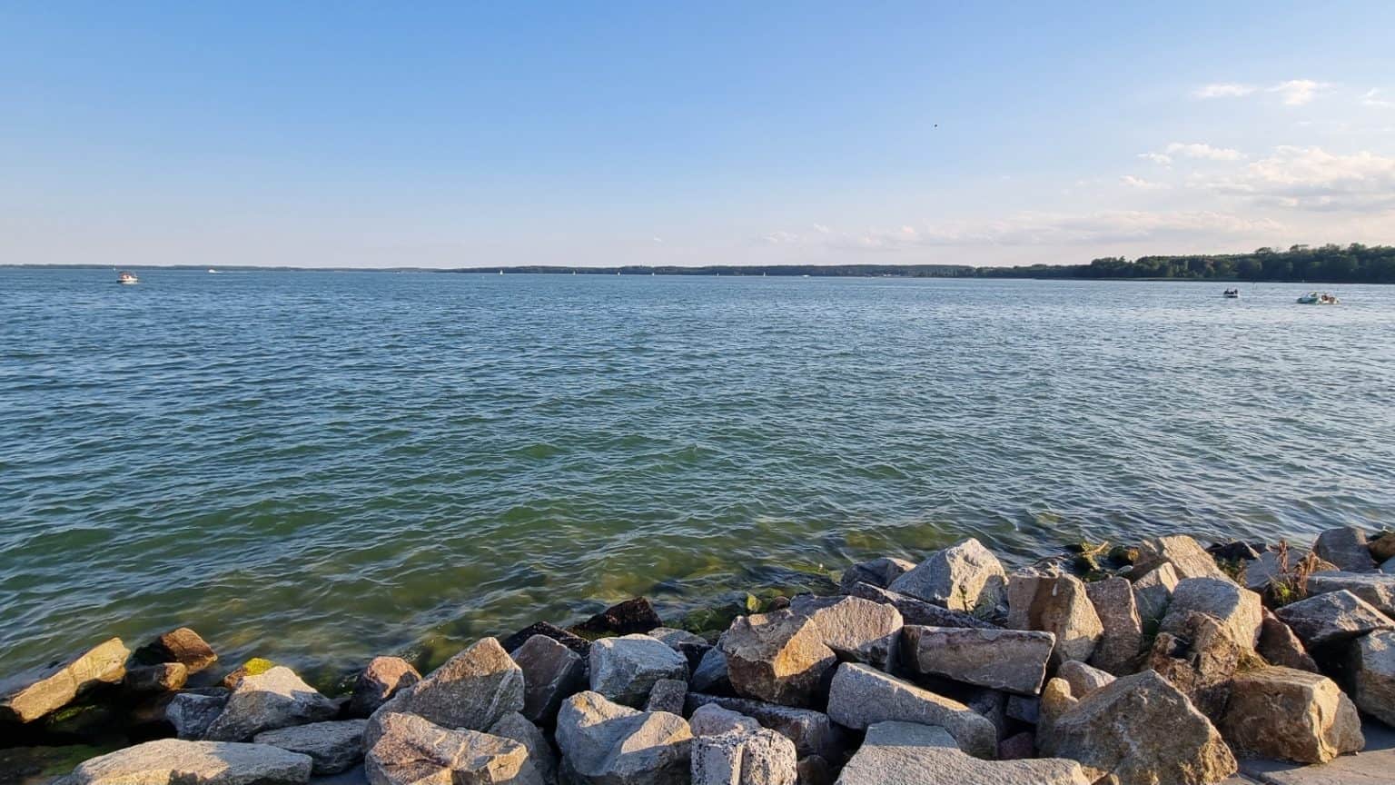 View across Lake Niegocin