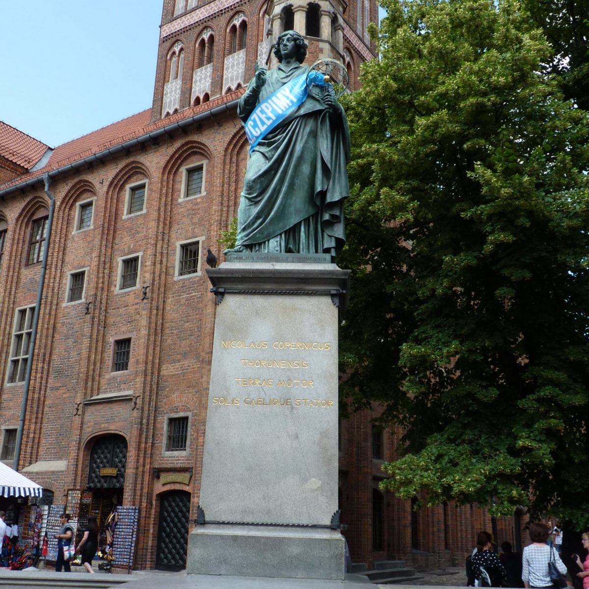 P1070414-min Copernicus Monument, Torun